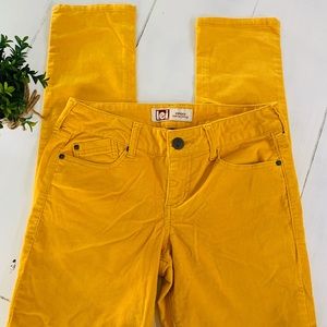 🎁🎁  price drop ***** LEI ASHLEY LOW RISE MUSTARD CORDUROY JEANS SIZE 9